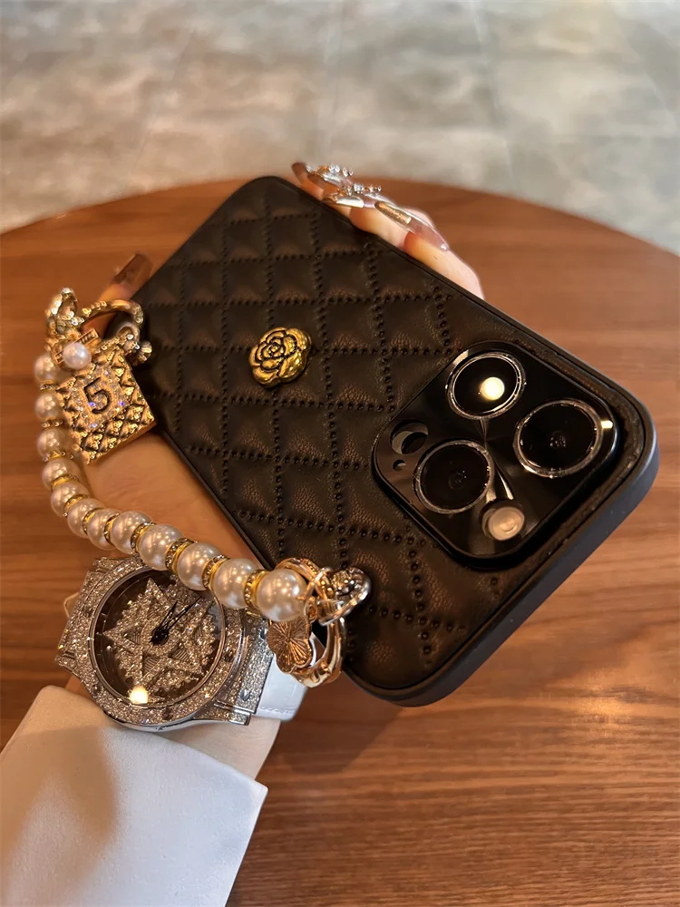 جراب هاتف فاخر بنمط منقوش من الجلد لهاتف أيفون ، غطاء بلون واحد ، حرف ذهبي ، موضة المد والجزر ، أيفون 15 ، أيفون 14 ، أيفون 13 ، أيفون 12 برو ماكس ، ساخن