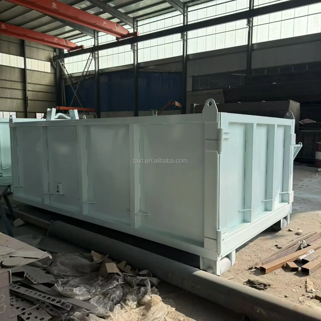 XINTUO  Hook Lift Bin Garbage Dump Truck Construction Dumpster Anti-Rust Powder Coated Hook Lift Dumpster
