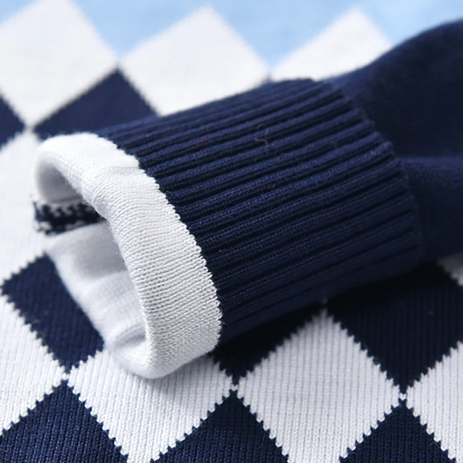 Autumn and winter boys warm sweater patterned lattice, hood, long -sleeved sweater college wind baby boy knit sweater