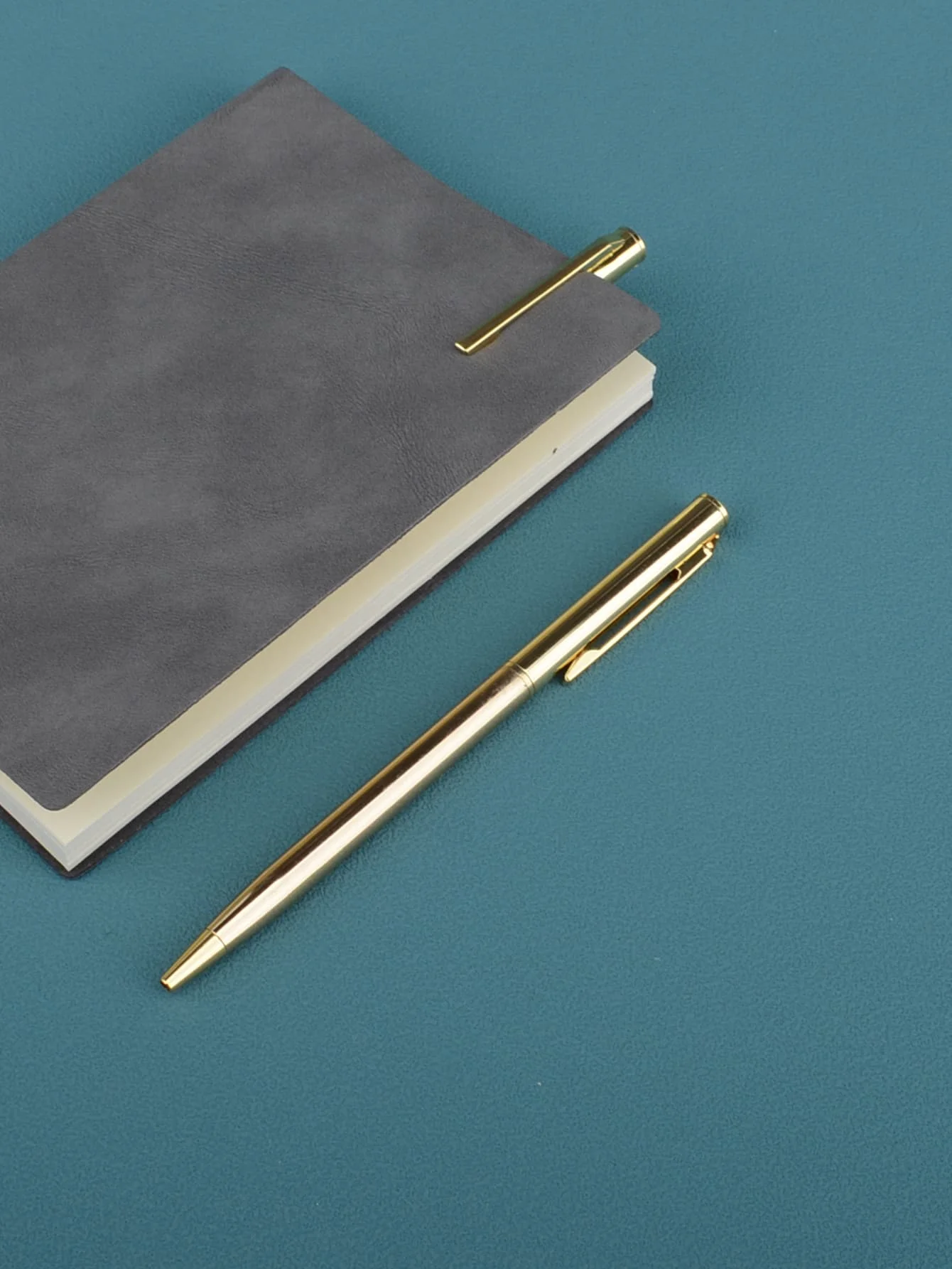 Eleganter Metall-Kugelschreiber mit einziehbarem Design, glatter Schreibfluss, kreatives Geschäftsgeschenk für Frauen und Männer. – Detail 3