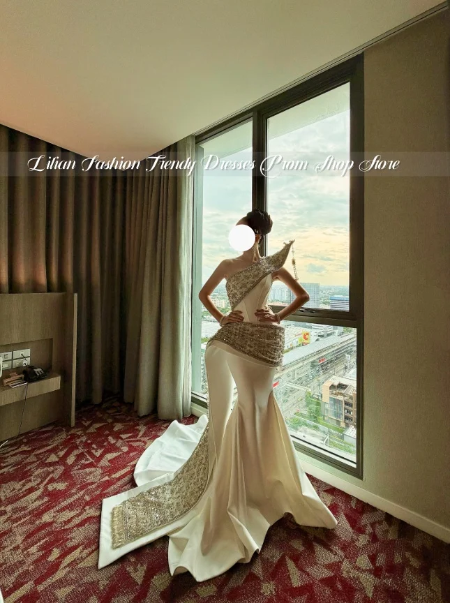 White Glamorous Corset Wedding Dress Middle East Customized Beaded Shawl Mermaid Henna Night Bridal Gown Beauty Pageant 2026