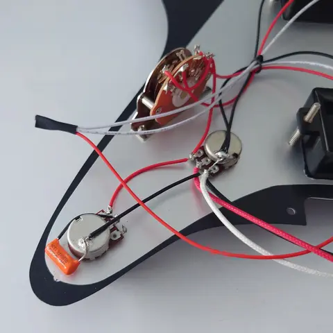 Förkopplade ST-plektrumskyddsset HH Humbucker aktiva mickar för ST-gitarrer Reservdelar 8 best sales aktiv upphämtning - №2