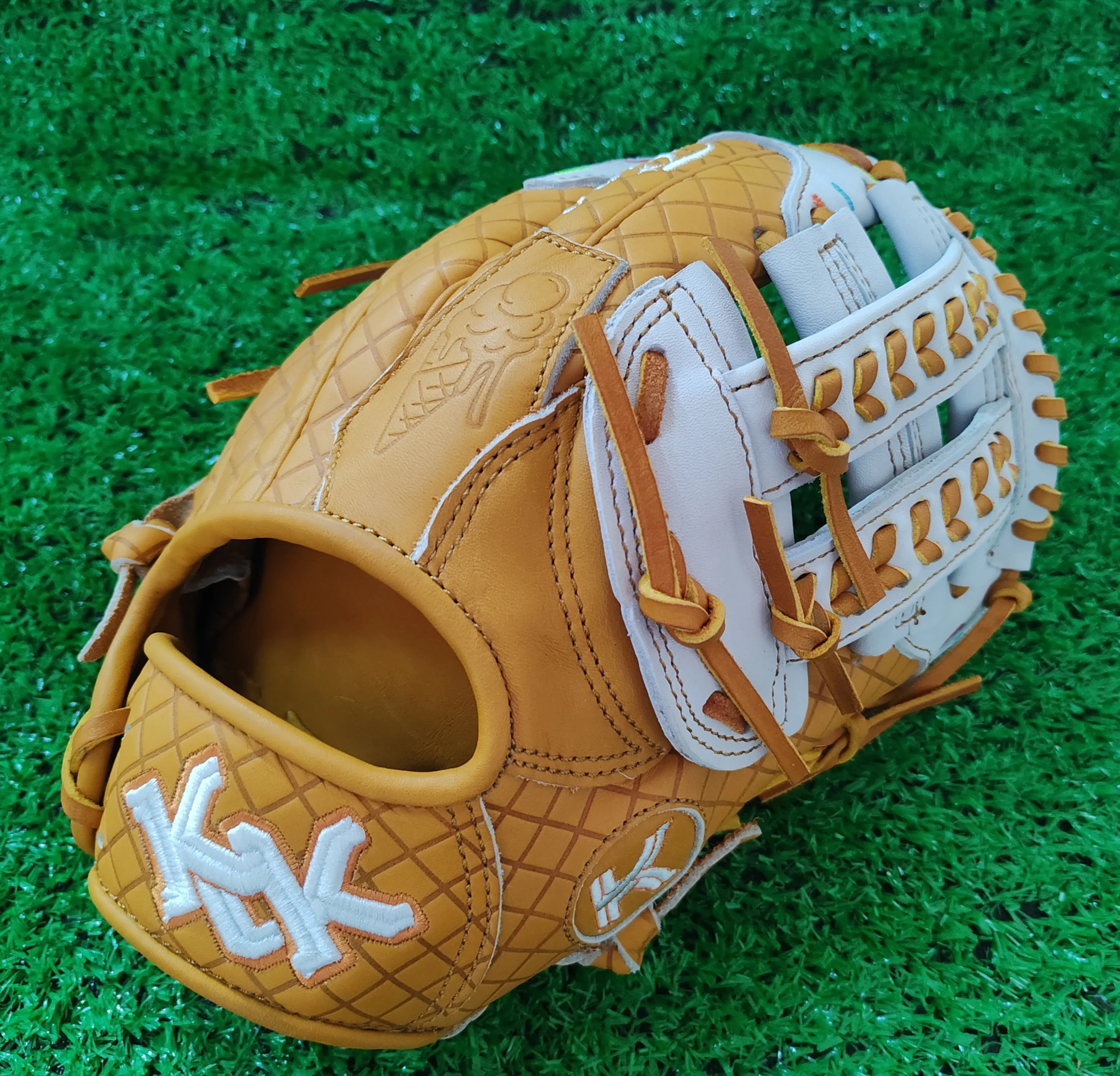 

Wholesale Baseball Glove Cowhide Leather Baseball Fielding Gloves Softball Adult Baseball Gloves guantes de beisbol