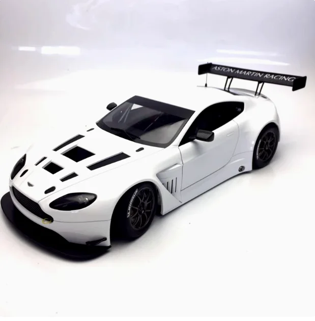 

AutoArt 1/18 For Aston Martin V12 VANTAGE GT3 2013 Alloy Diecast Car Toys Boys Birthday Gifts Hobby Display Collection Ornaments