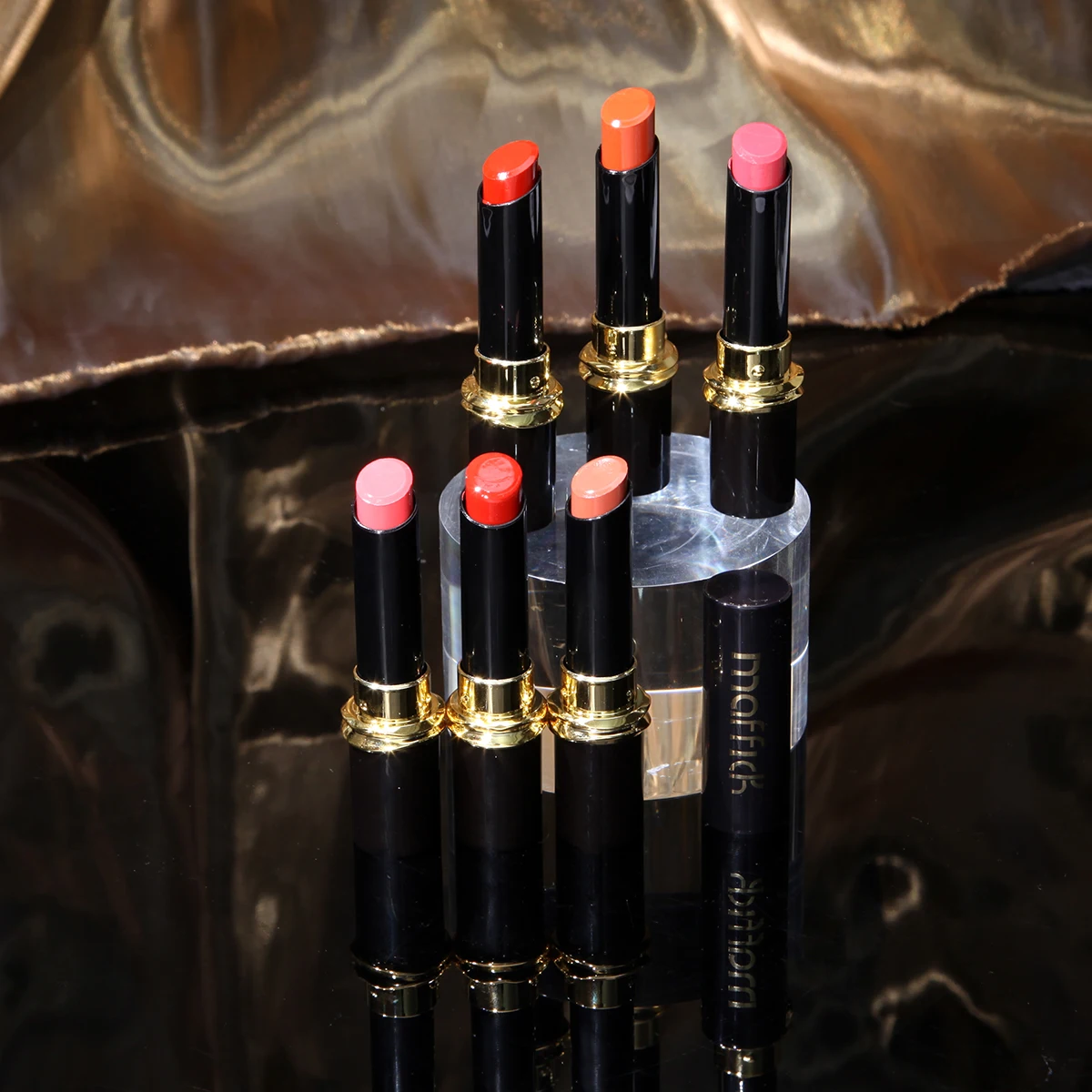 マットな口紅,汚れのない防水口紅,クラシック,高品質,着色されたベルベット,6色のメイクアップ,長持ち