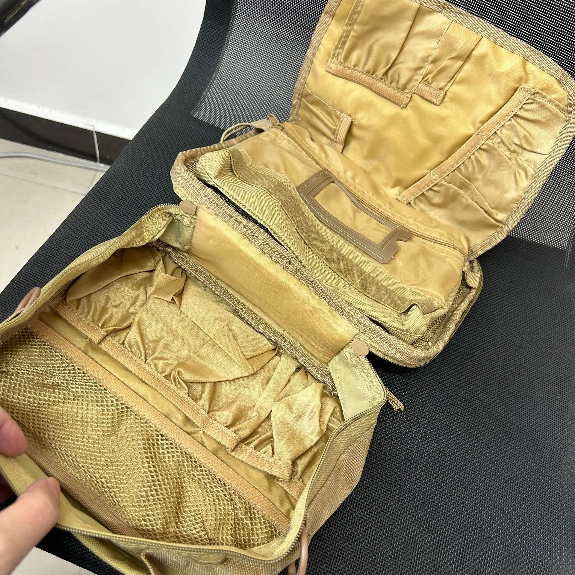 Khaki Tactical Toiletry Bag Large Capacity Multifunctional Travel Cosmetic Organizer Portable Wash Handbag for Camping Swimming