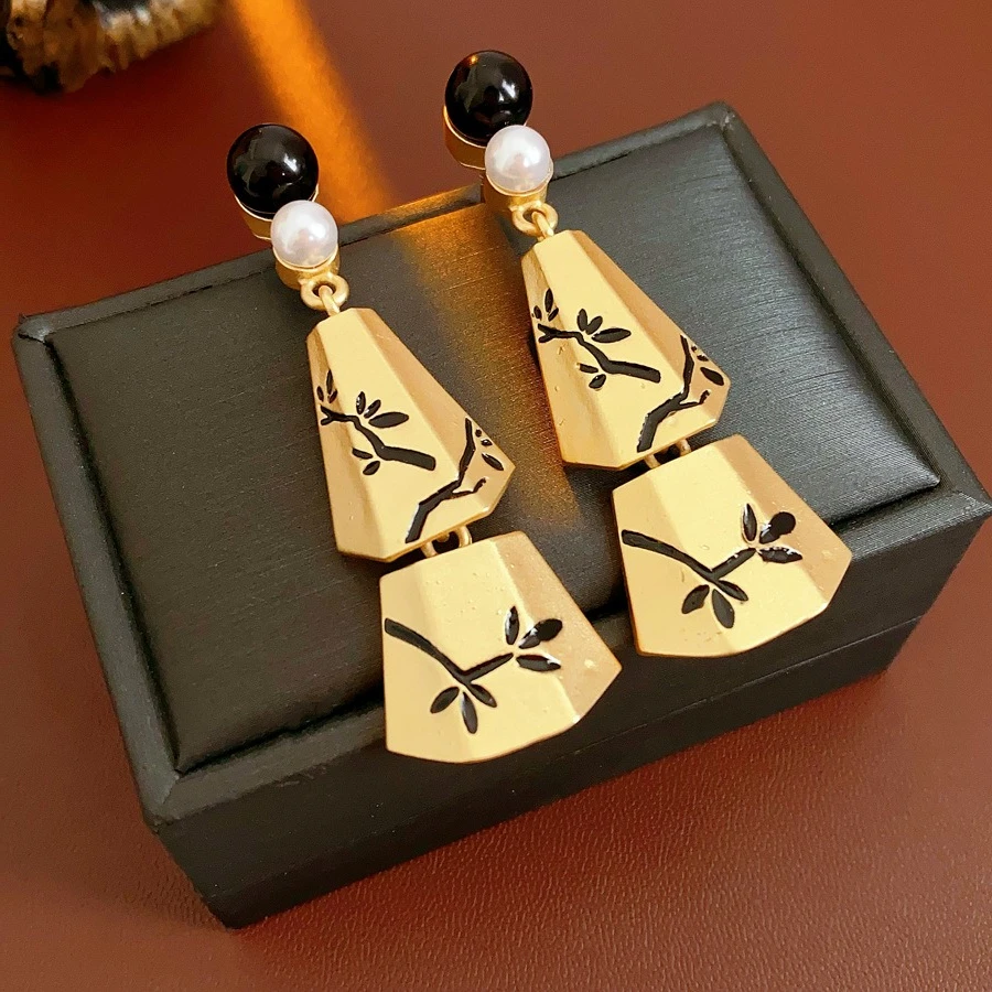 Imitation Pearls Dangle Earrings for Women New Chinese Style Wind Chime Tassel Drop Earring Vintage Elegant Charming Jewelry V