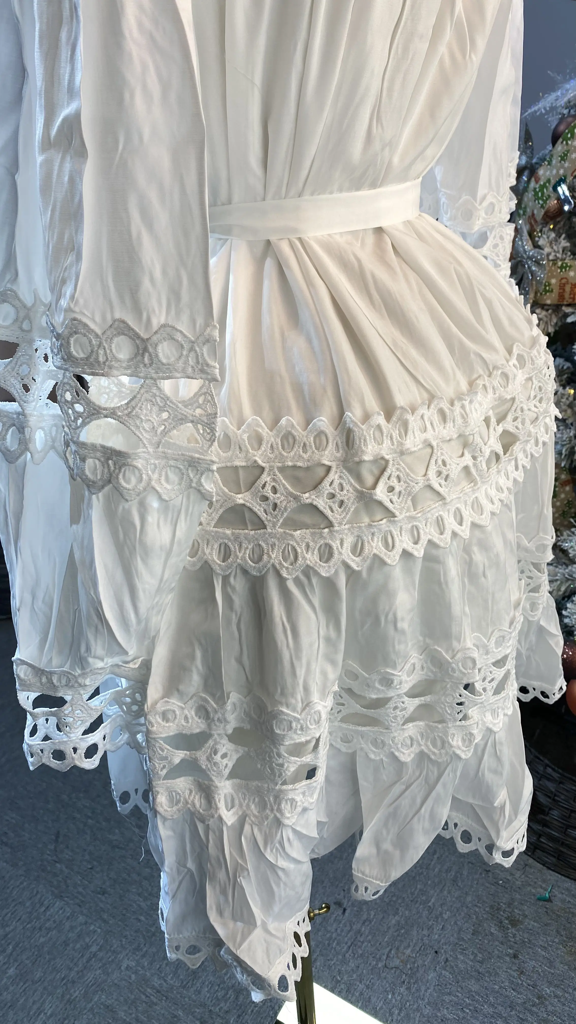 فستان نسائي صيفي راقي على طراز المحكمة بتصميم كلاسيكي وأكمام واسعة مجوفة وخفيف الوزن فستان ميدي فاخر-GZXX283