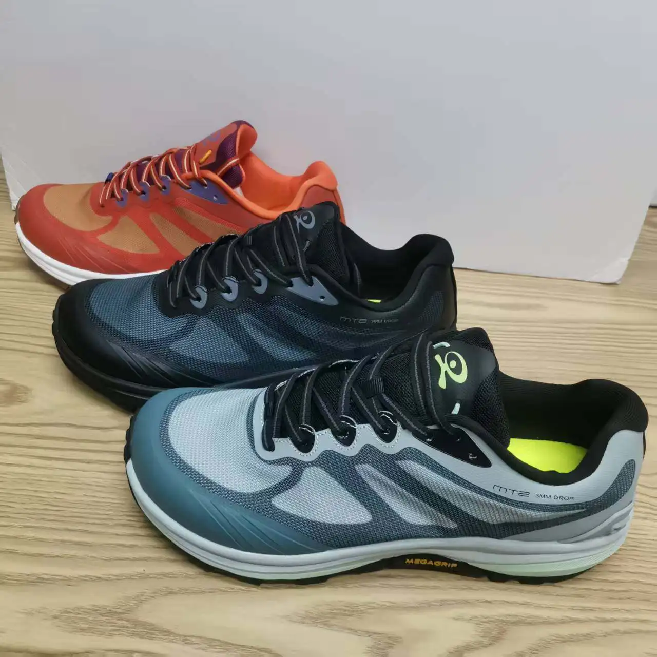 

Men's Professional Lightweight Durable Hiking Trainers Comfortable Versatile Unisex Running Shoes for Trail Running