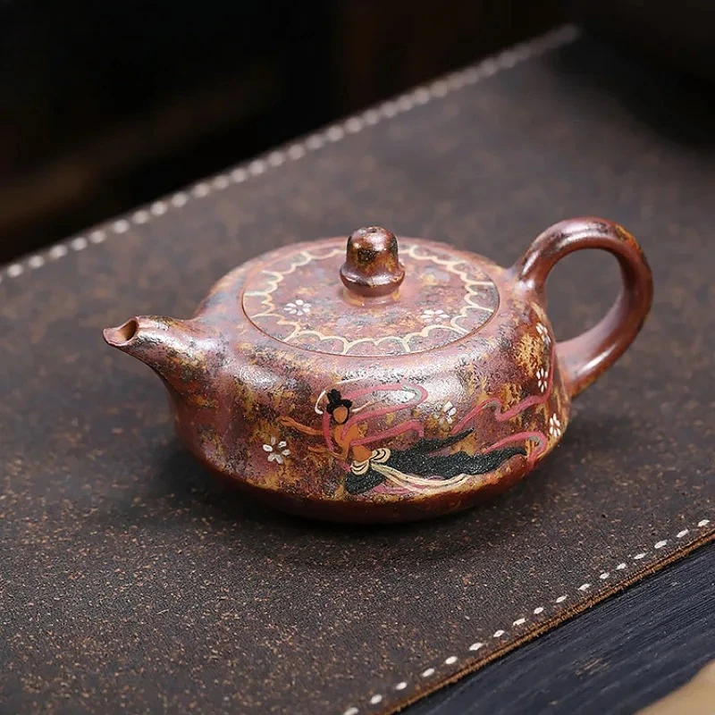 

Чайник из исинской фиолетовой глины 240 мл, ручной работы, в стиле Дуньхуан Апсарас, из необработанной глины, обжигающийся на дровах, с фильтром, набор для чая из глины Цзыша