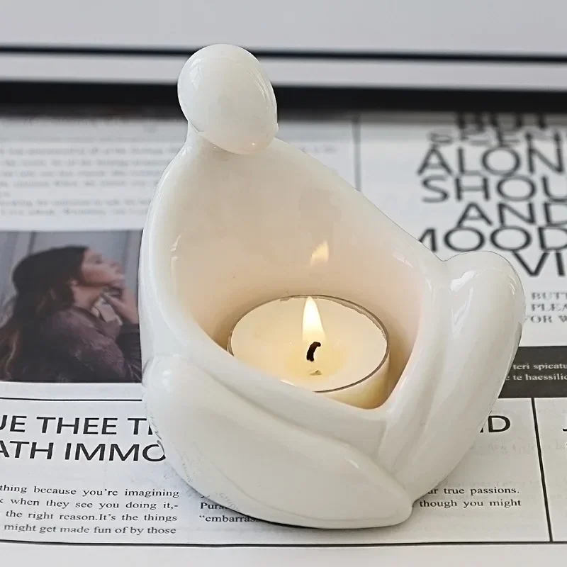 

Nordic Creative Faceless Aromatherapy Candlestick Candle Holder Office Home Desktop Decorative Ornaments Birthday Gifts