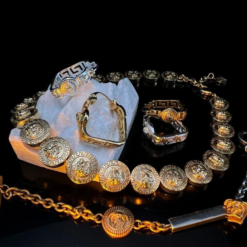 

Винтажный комплект ювелирных изделий, ожерелье с монетами, серьги-кольца, греческий ключ, Медуза, золото, серебро, цвет, ретро, стиль Медузы, модные аксессуары