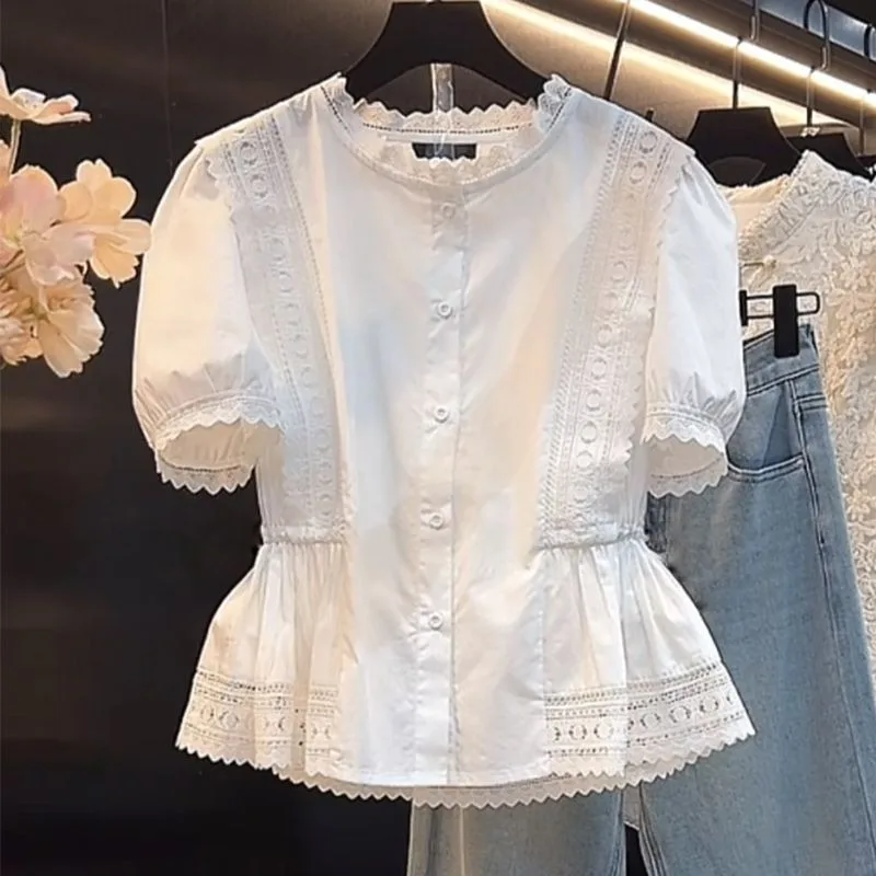 

A Large-sized Lace Cutout White Short-sleeved Shirt for Women's Summer 2026 Featuring A Stylish and Elegant Women’s Wear Fashion