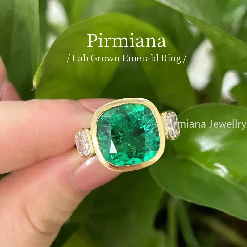 Pirmiana Custom Design 6.11ct Cushion Cut Lab Grown Emerald Ring 18K Yellow Gold Setting Top Colombia Color Material Emerald