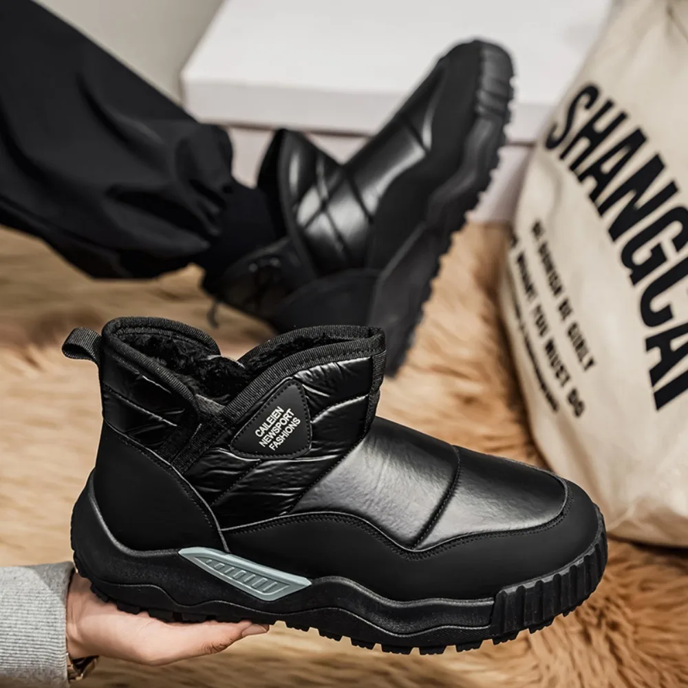 أحذية شتوية للرجال أحذية قطنية دافئة قطيفة عالية الجودة، أحذية ثلج خارجية عالية الجودة وعصرية مقاومة للبرد