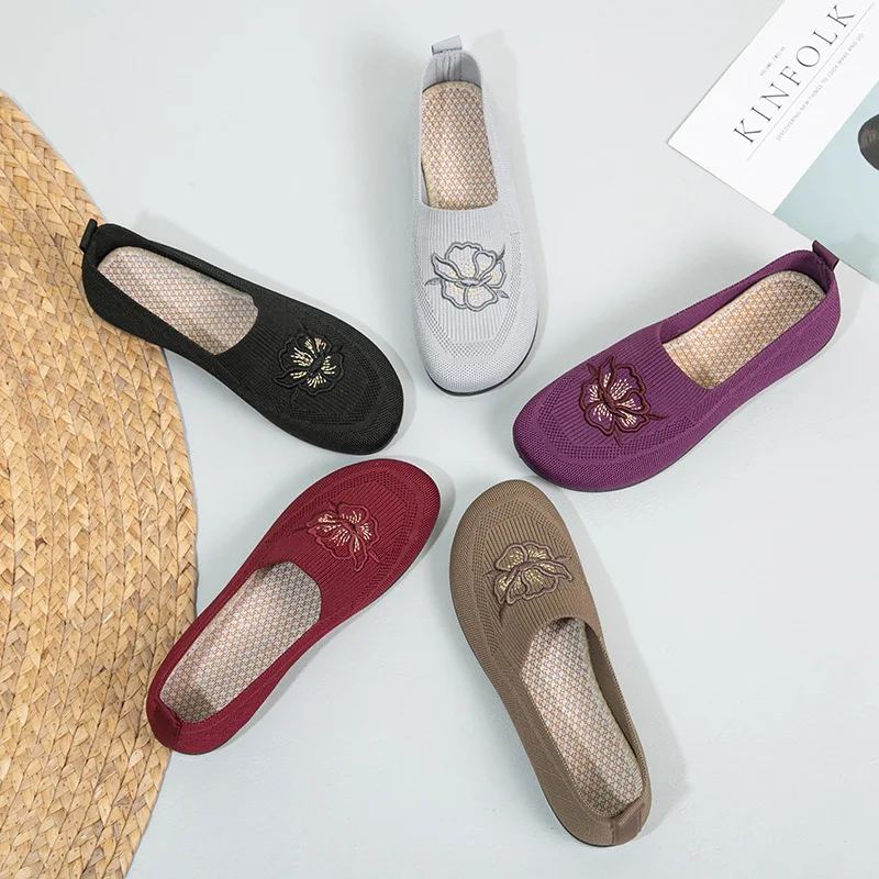 Damen-Strick-Slipper mit Blumenstickerei, flache Schuhe, atmungsaktives Mesh-Material, weiche Sohle, ideal für ältere Damen, Mütter, zum täglichen Gehen. – Detail 2