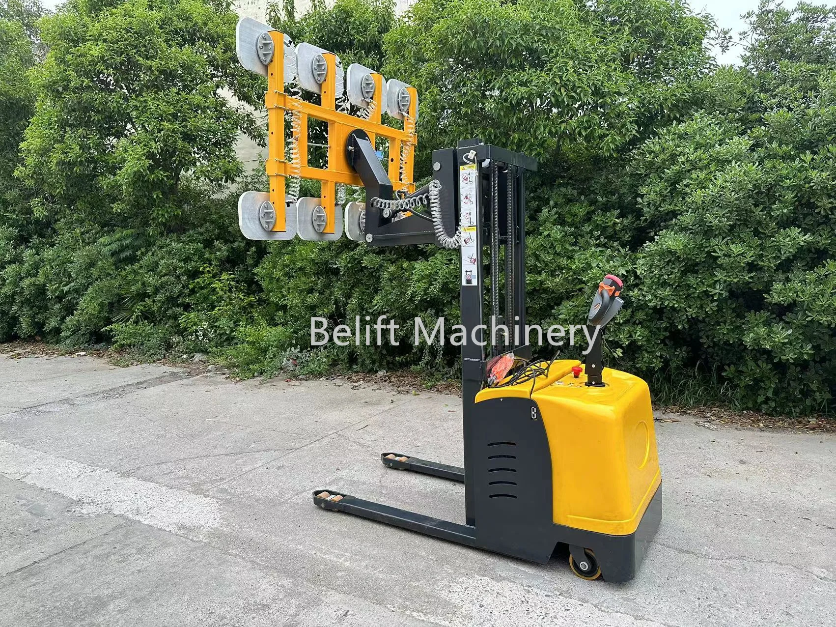 China New Design Power Vacuum Drum Forklift Lifter Vacuum Lifter With Suction Crane Suction Cups For Wood/Glass/Rock Plate