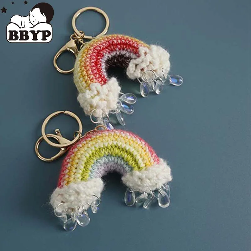 

Очаровательный брелок ручной работы, вязаный крючком Радужные капли, милая плюшевая фигурка ручной работы для автомобиля и сумки