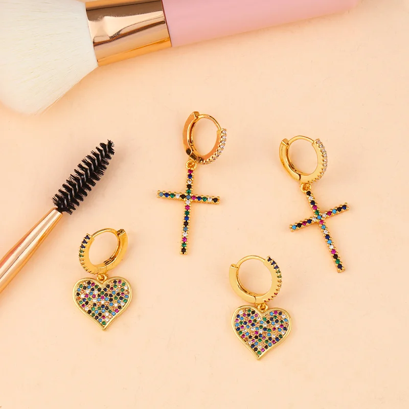 FLOLA Gold Plated Hoops Rainbow Cross Earrings for Women Copper Zircon Heart Earrings Crystal Jewelry pendientes arcoiris ersr30