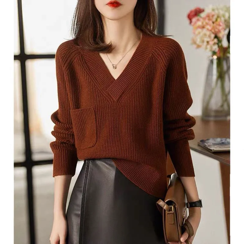 

V-neck Knitted Sweater Pullover for Women in Autumn and Winter Retro Slim Loose Inner Base Knitted Top