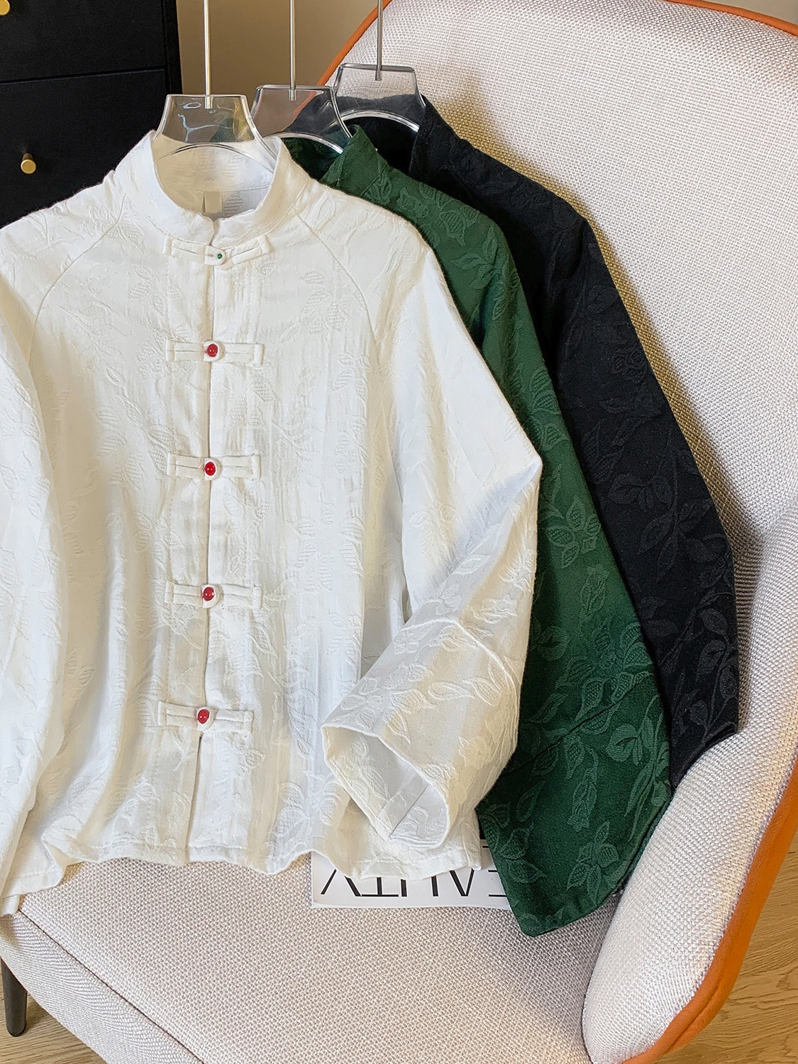 

Новая китайская свободная верхняя одежда в стиле ретро с вышивкой и воротником-стойкой Jaet, женская модная осенняя верхняя одежда большого размера, тренд