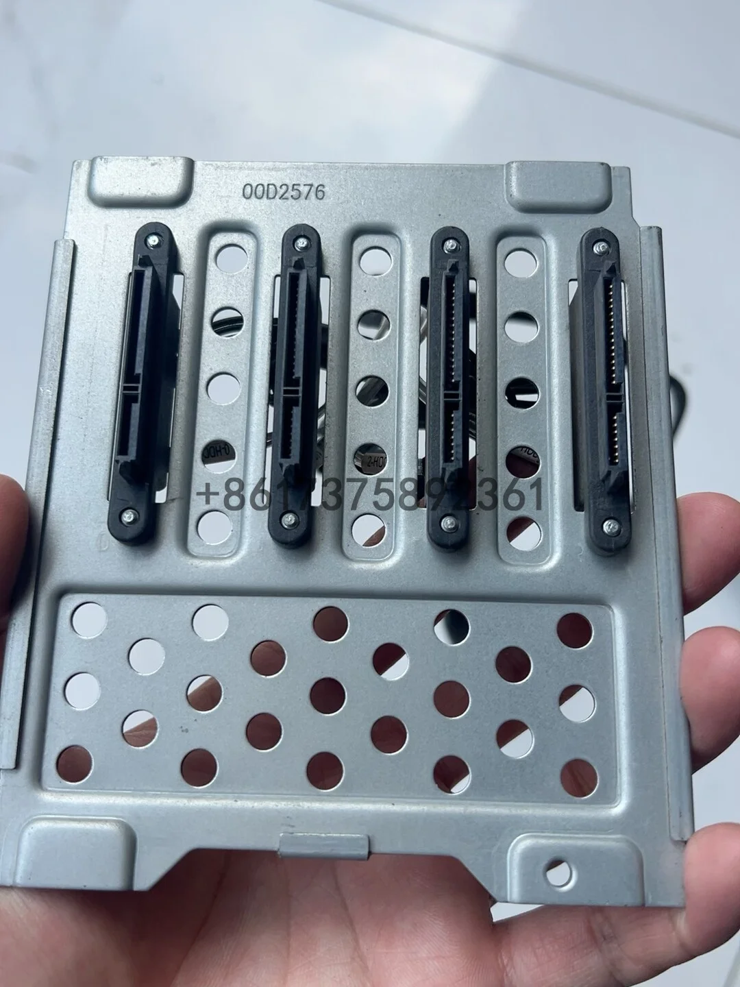 Server ST558 + ST550 Cold Plug 4x3.5 Disk SA