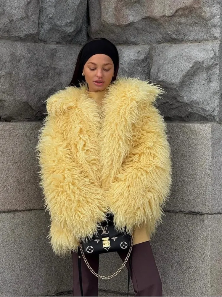

Oversized Women Winter Eco Fur Jacket Long Hair Solid Lapel Collar Artificial Fur Jacket For Female Slouchy Warm Lady Fur Coat