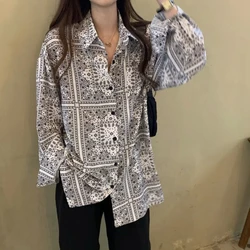 Autumn New Korean Retro Design Niche Print Loose and Slimming Long Sleeved Shirt Top