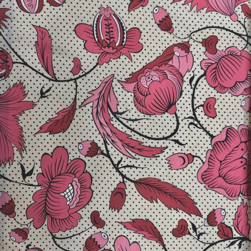 

1 метр, 100% шелк тутового шелка, креп-шелковая ткань 16 мамме, большой цветочный принт с маленькими точками, ширина 140 см, 55 дюймов, по дворам JX068