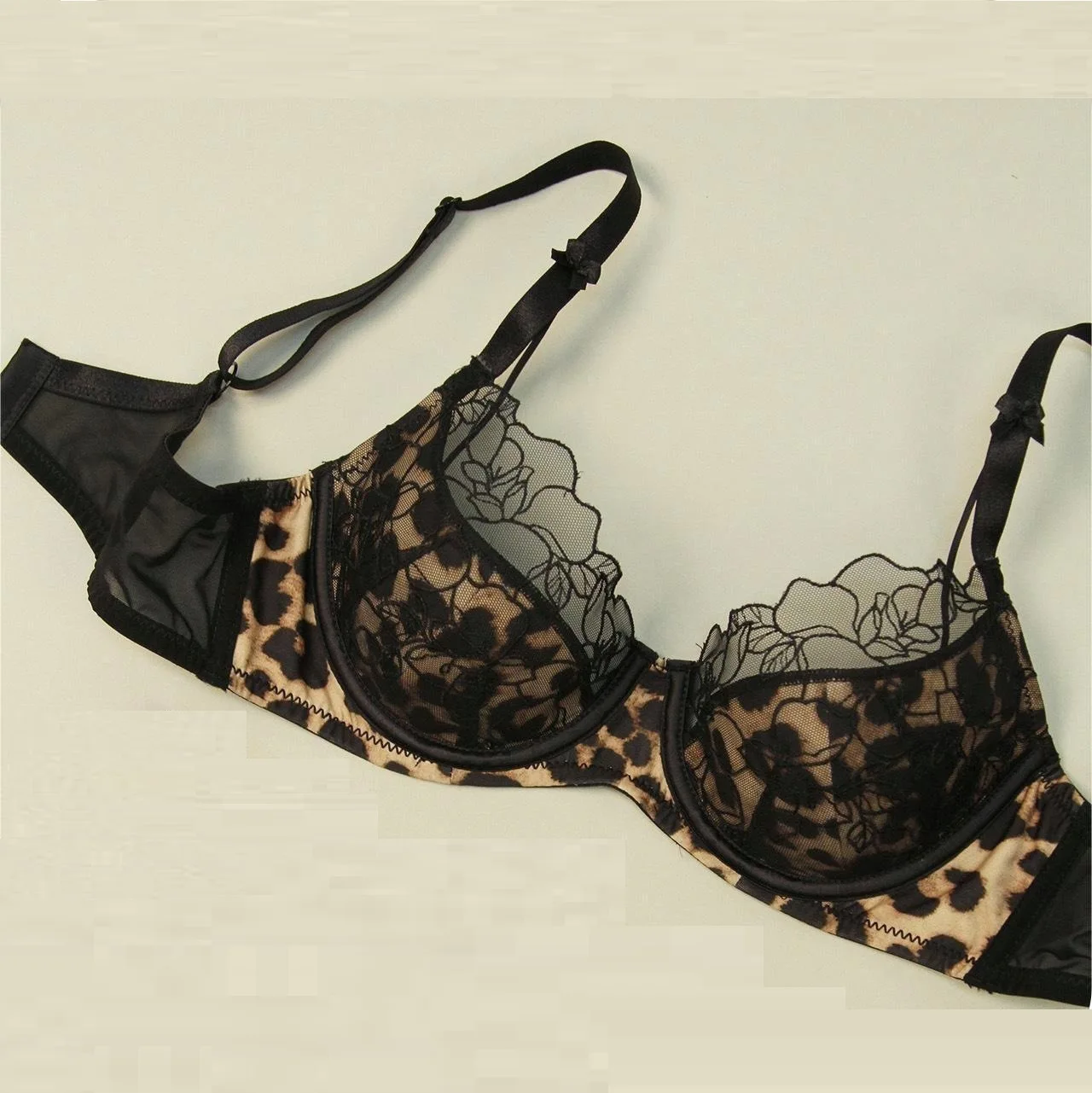 

Европейское и американское сексуальное нижнее белье, французское тонкое хлопковое кружевное нижнее белье с вышивкой, большая грудь, маленький непровисающий бюстгальтер большого размера