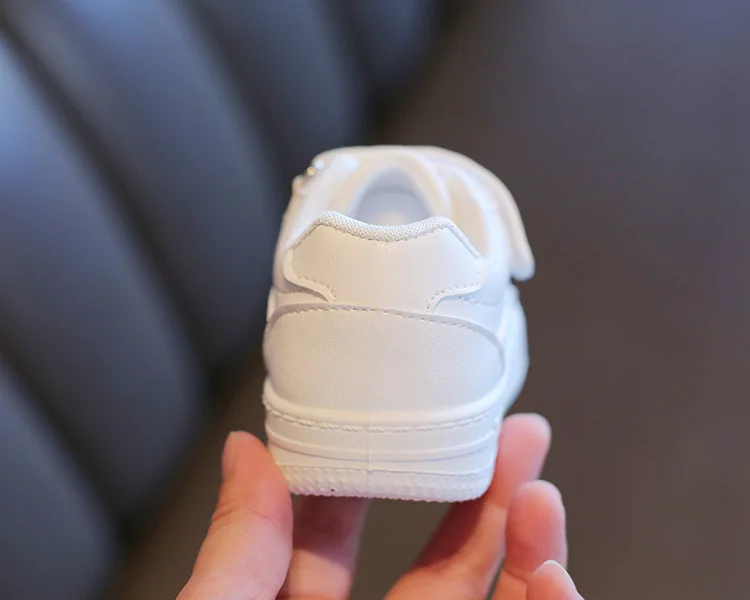 2026 Herbst Kinder-Sneaker Jungen Freizeitschuhe Leder Flache Schüler-Gehschuhe Rutschfeste Mädchen Leichte Sportschuhe – Detail 20