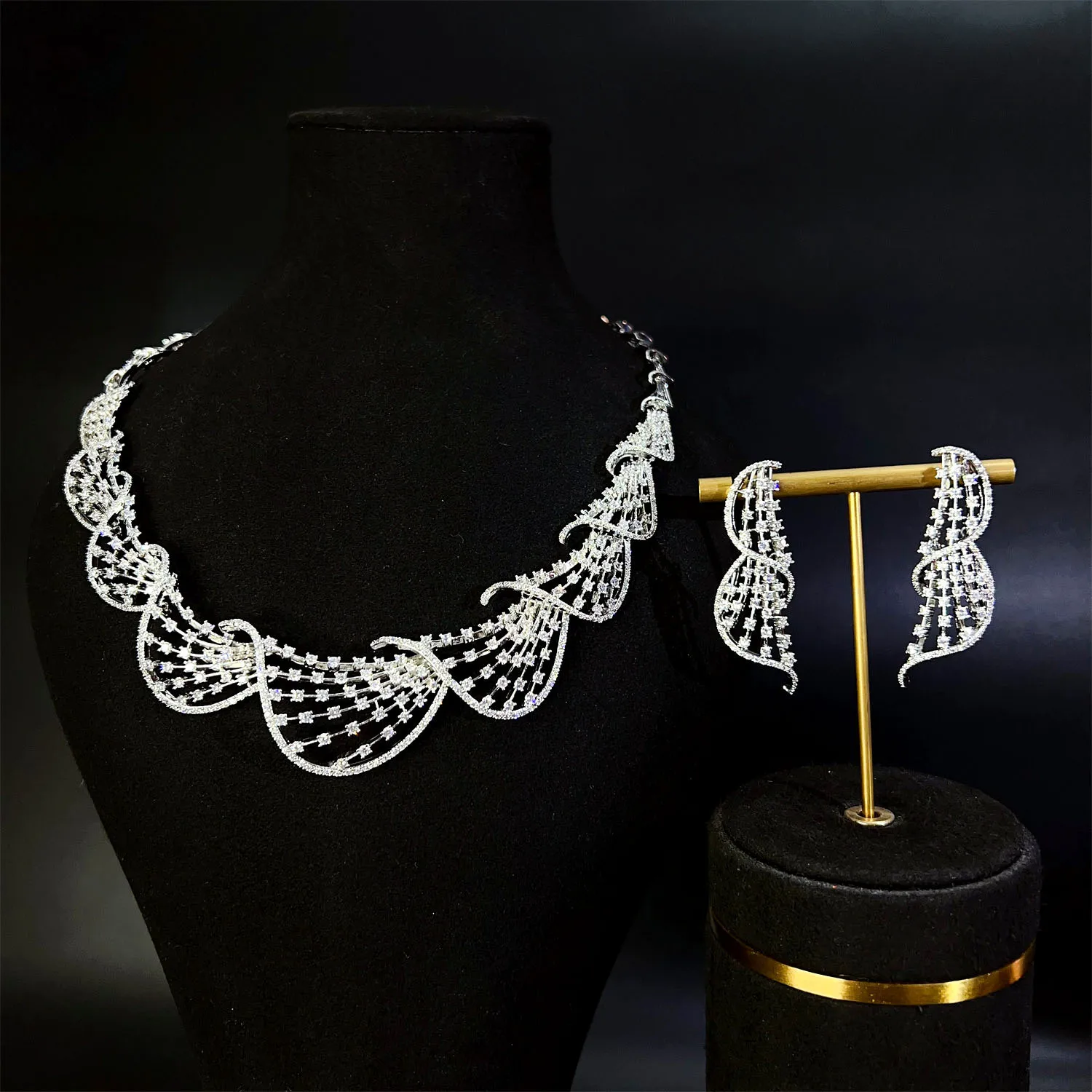 HIBRIDE New twisted haute sense necklace earrings ladies zirconia jewellery set dinner wedding summer event accessories S-676