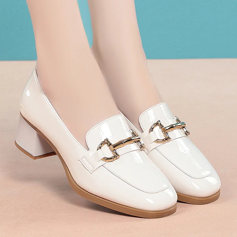 BNQ2267 White