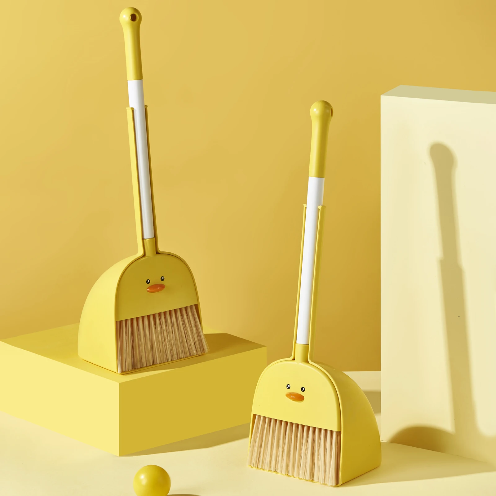 

Housekeeping Play Set Cleaning Toys Gift Cleaning Sweeping Play Set Mini Broom with Dustpan for Age 3-6 Girls Birthday Gifts