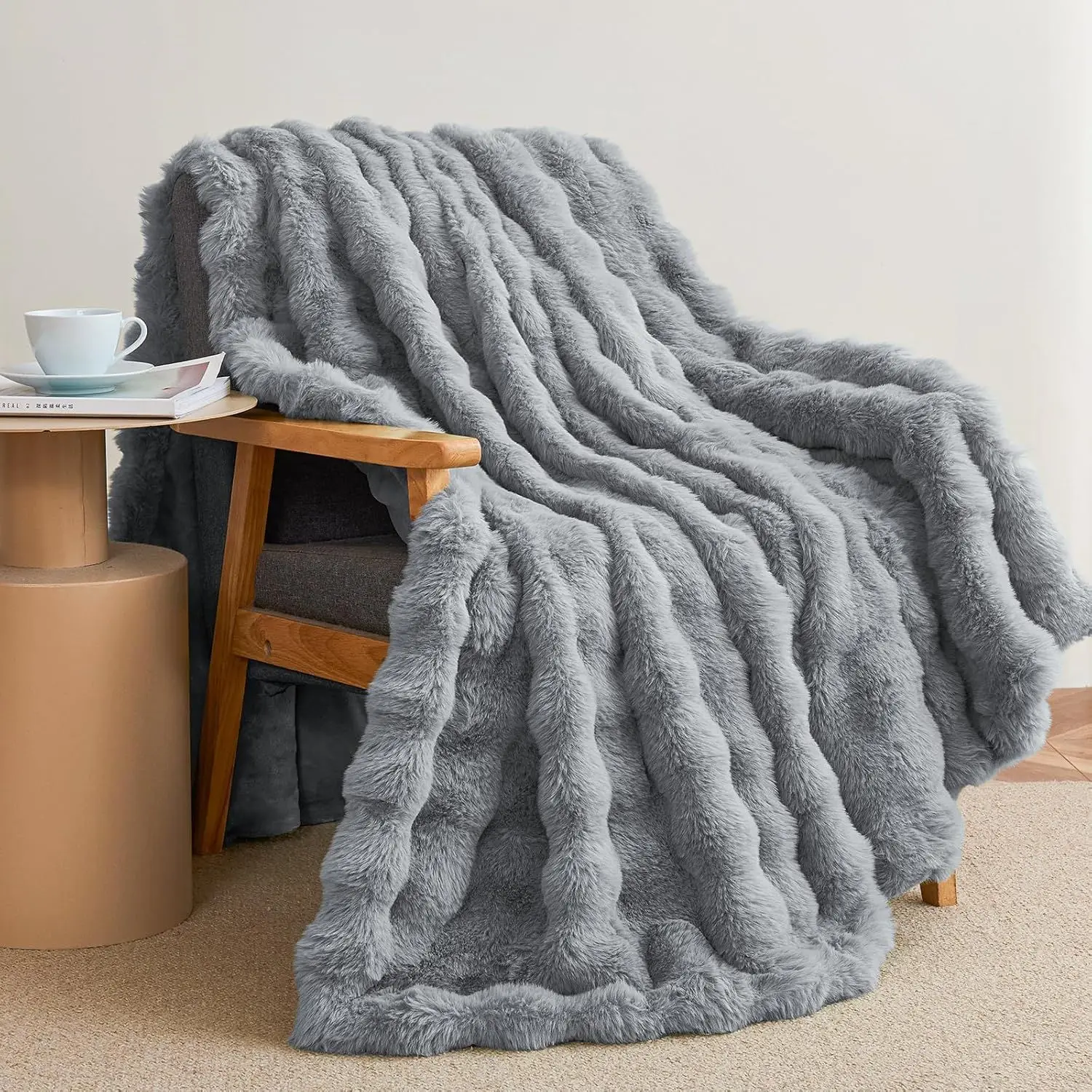 Luxury Faux Fur Rabbit Plush Thickened Warm Blanket, Winter Soft Rabbit Fleece Blanket Throw for Home Bed Sofa Cover 150X200cm