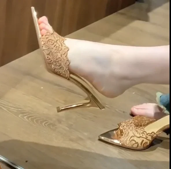 2025 Spring New Embroidered Stiletto Slippers Pointed-Toe Banquet High-Heeled for Women Shoes Champagne Gold Slip On Sandals