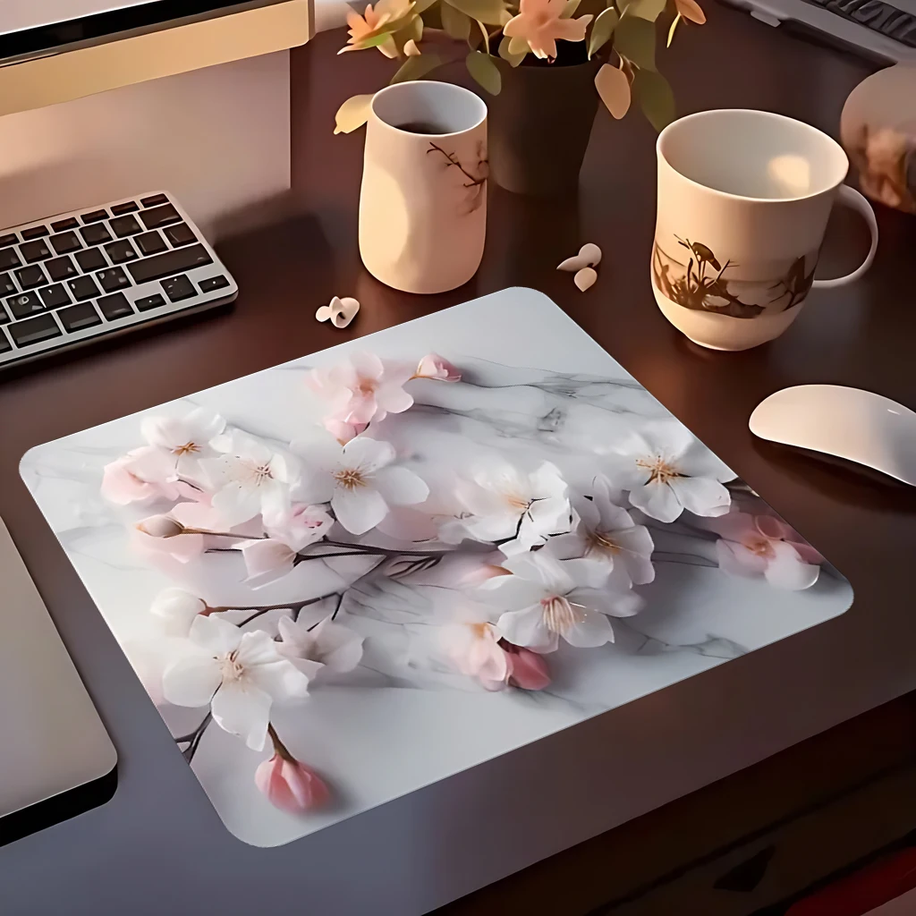 Alas mouse Sakura yang elegan, alas mouse gaming tahan air dan anti selip, pengunci tepi - sempurna untuk meja kantor atau rumah