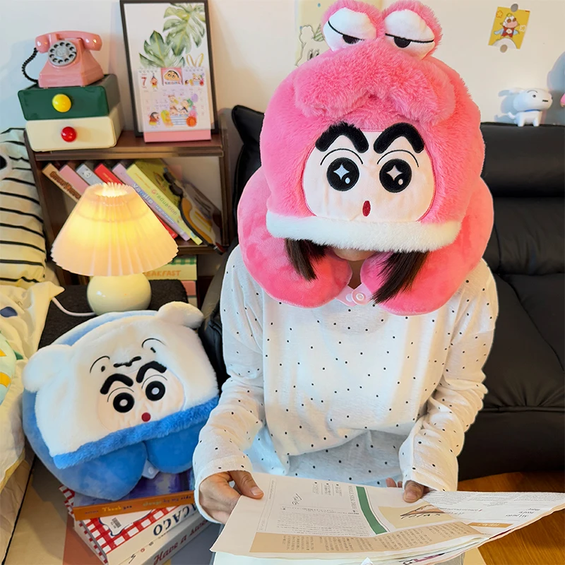 

Crayon Shin-chan Nohara Shiro Waniyama San Buriburizaemon hat-wearing U-shaped pillow creative high-value couple nap neck pillow