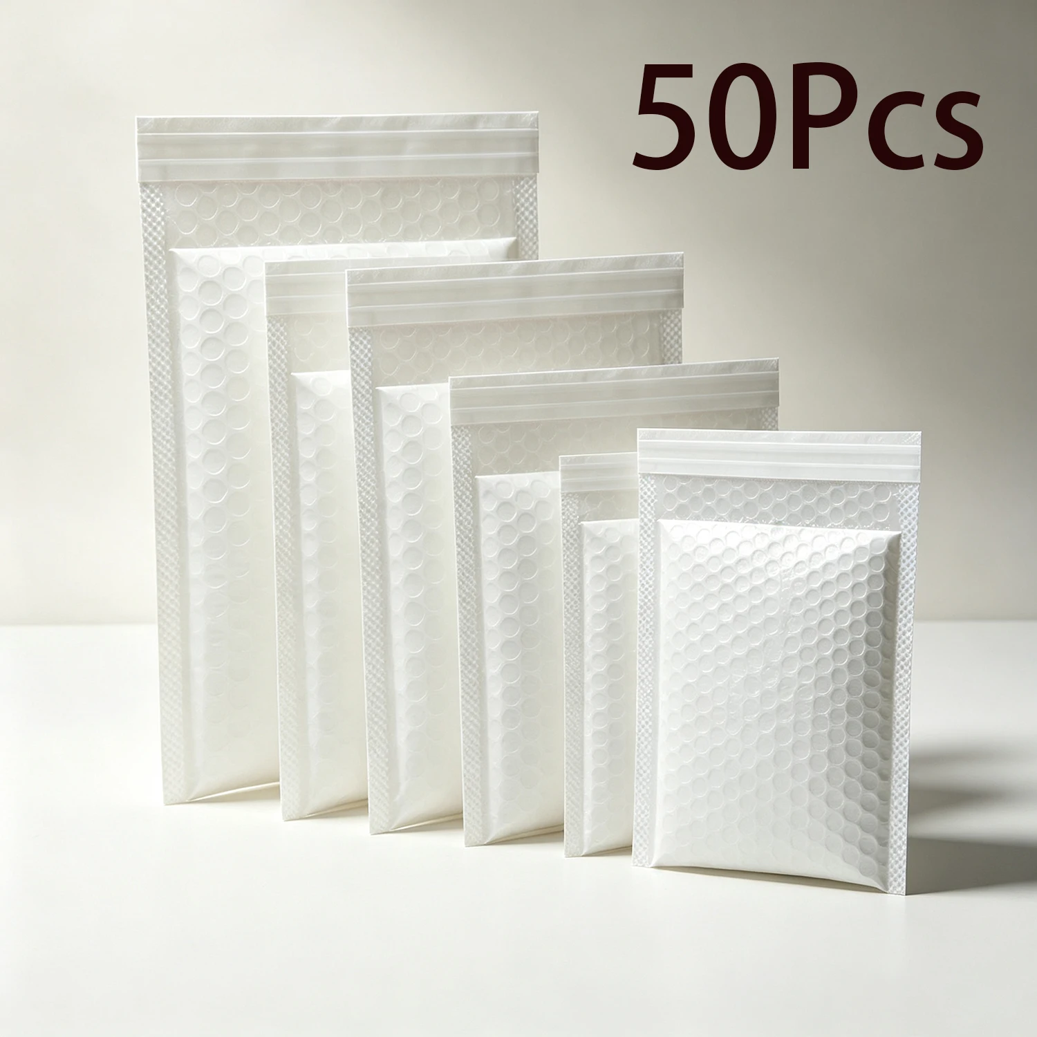 pacote-com-50-envelopes-de-bolha-brancos-autoadesivos-impermeaveis-e-leves-para-envio-de-presentes-e-itens-cosmeticos