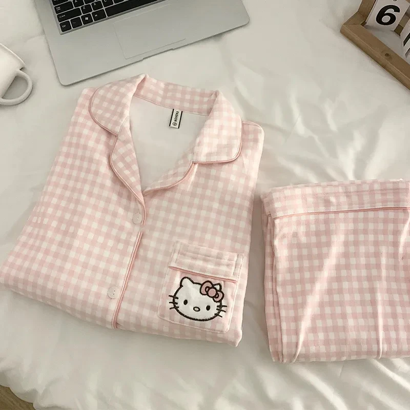 

Hello Kitty Women's Pajamas, Velvet Cute Cartoon Set, Warm and Comfortable Woolen Pajamas, Two Piece High Quality Home Clothes