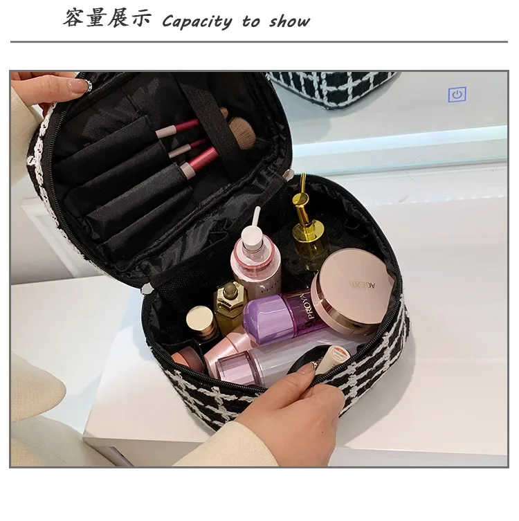 Portable and Exquisite High Beauty Wash Bag Trendy New Makeup Storage Bag Woolen Fashion Handheld Large Capacity Makeup Bag