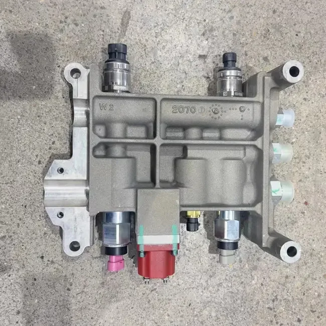 

Construction Machinery Parts 6560-41-3100 Control Valve for Engine SA6D170E-3
