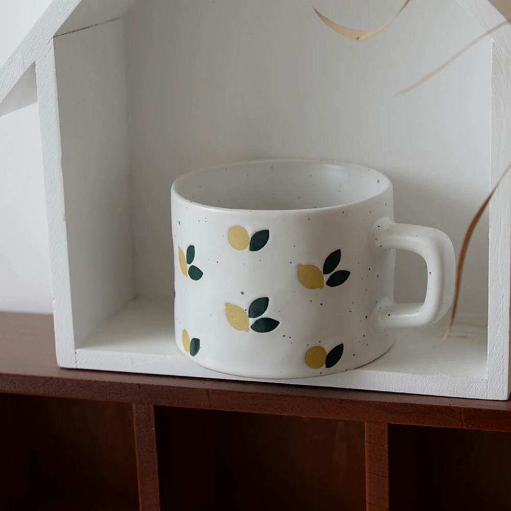 

Lemon Pattern Ceramic Mug Creative Design White Coffee Milk Cup Minimalist Style Drinking Cup for Home and Office Use Daily Mug