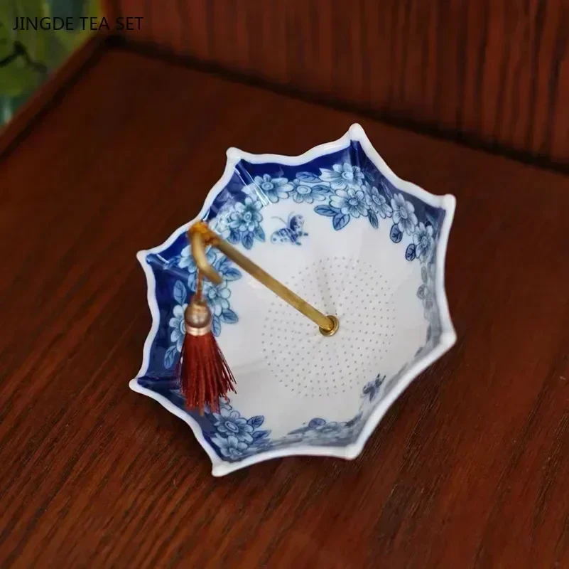 Creative Blue and White Porcelain Tea Strainer Ceramic Tea Filter Umbrella Shape Teaware Ceremony Accessories Tea Table Decor