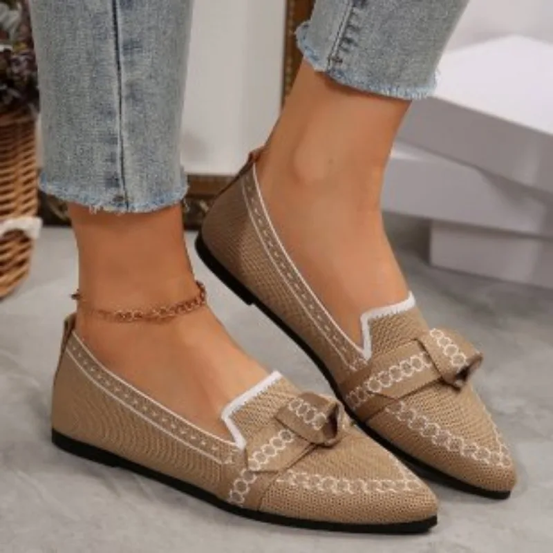 New Women's Knitted Slip on Flats Breathable Comfortable Solid Color Walking Shoes Casual Pointed Toe Walking Sneakers Loafers