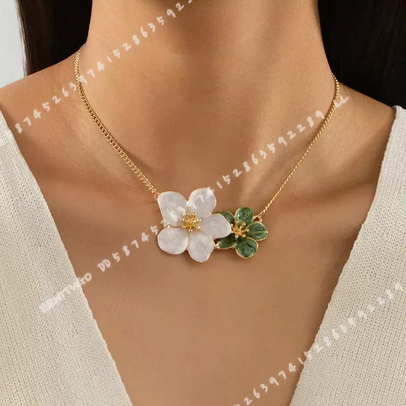 Vintage Colorful Oil Dripping Five Petal Flower Pendant Necklace Women Charm Clavicle Chain Party Jewelry Gifts