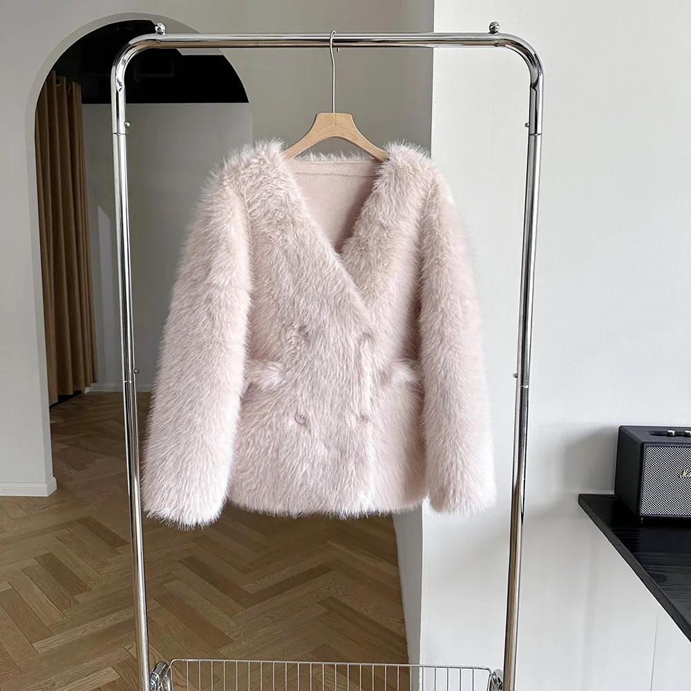 Extravagant warm and environmentally friendly fur women's 2024 winter new Korean version V-neck casual and fashionable coat