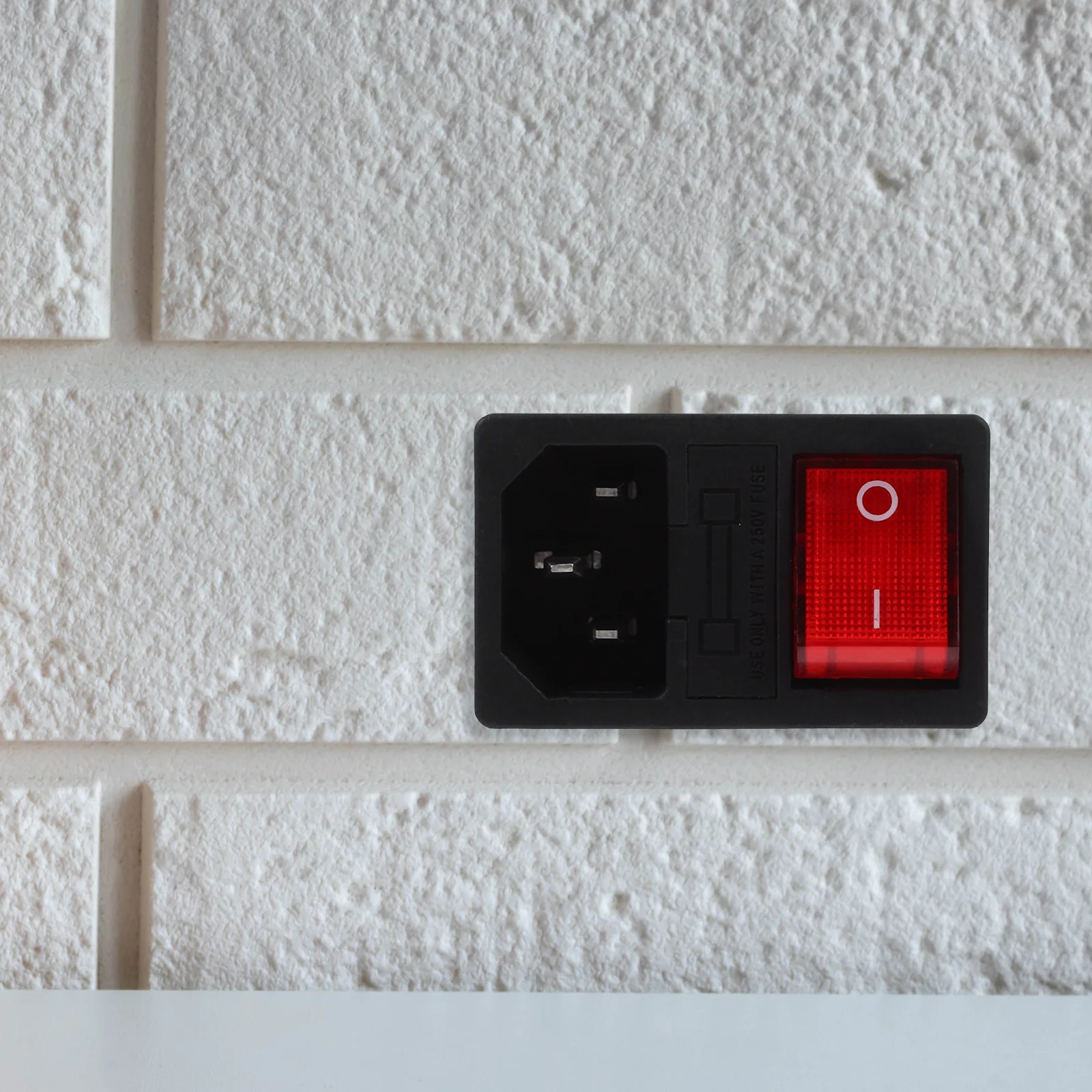 

2Pcs Power Socket with Light Switch Fuse Safety Compact Design Easy Wiring Home Office Ac Plug Switch Socket Replacement