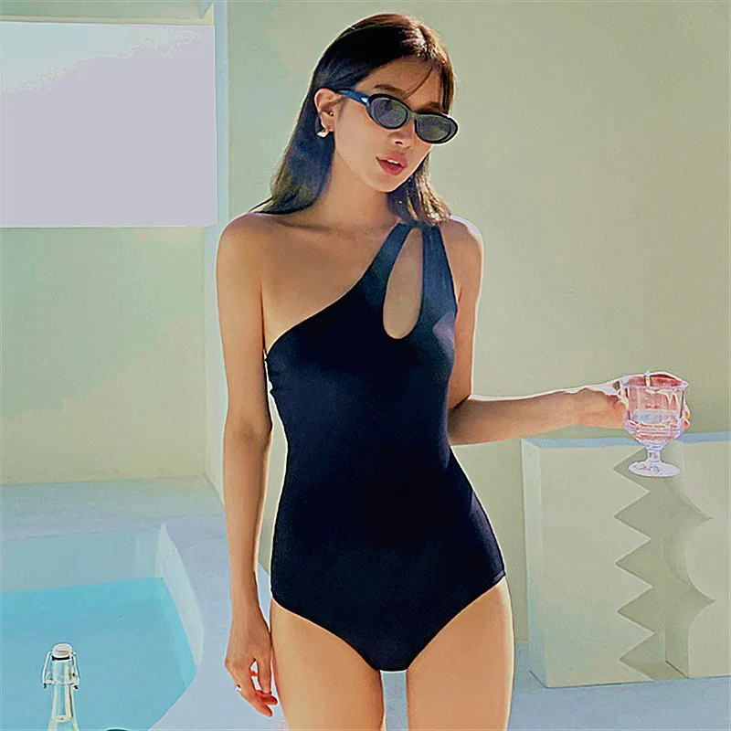 

One-Piece Swimsuit Women's Lace-up Personality Fashion Sexy Casual Vacation Swimwear Swimsuit