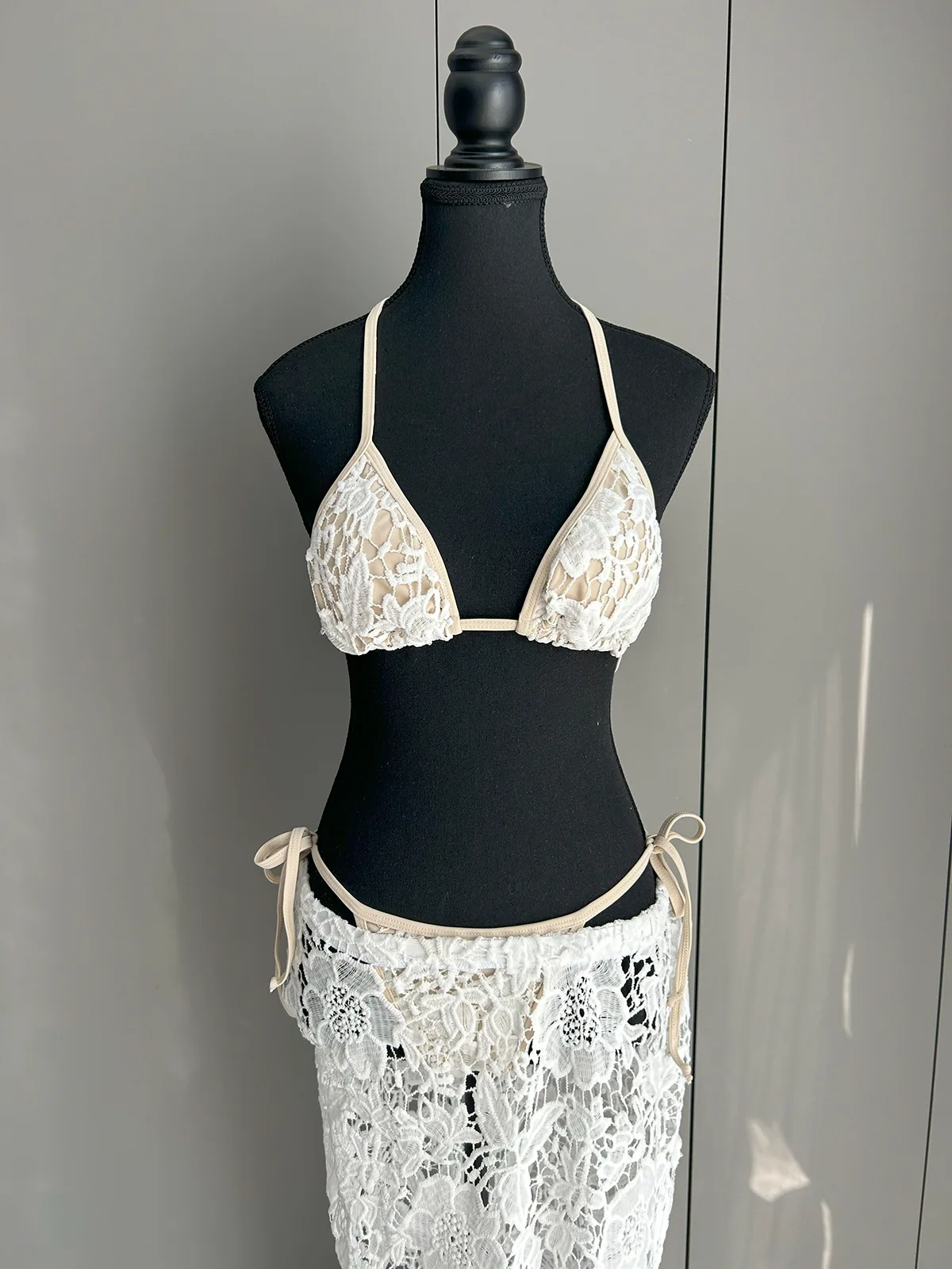 Conjunto de Bikini Sexy de 3 piezas, microbikini para mujer, traje de baño femenino, falda larga, conjunto de Bikini, traje de baño de encaje, ropa de playa para cubrir